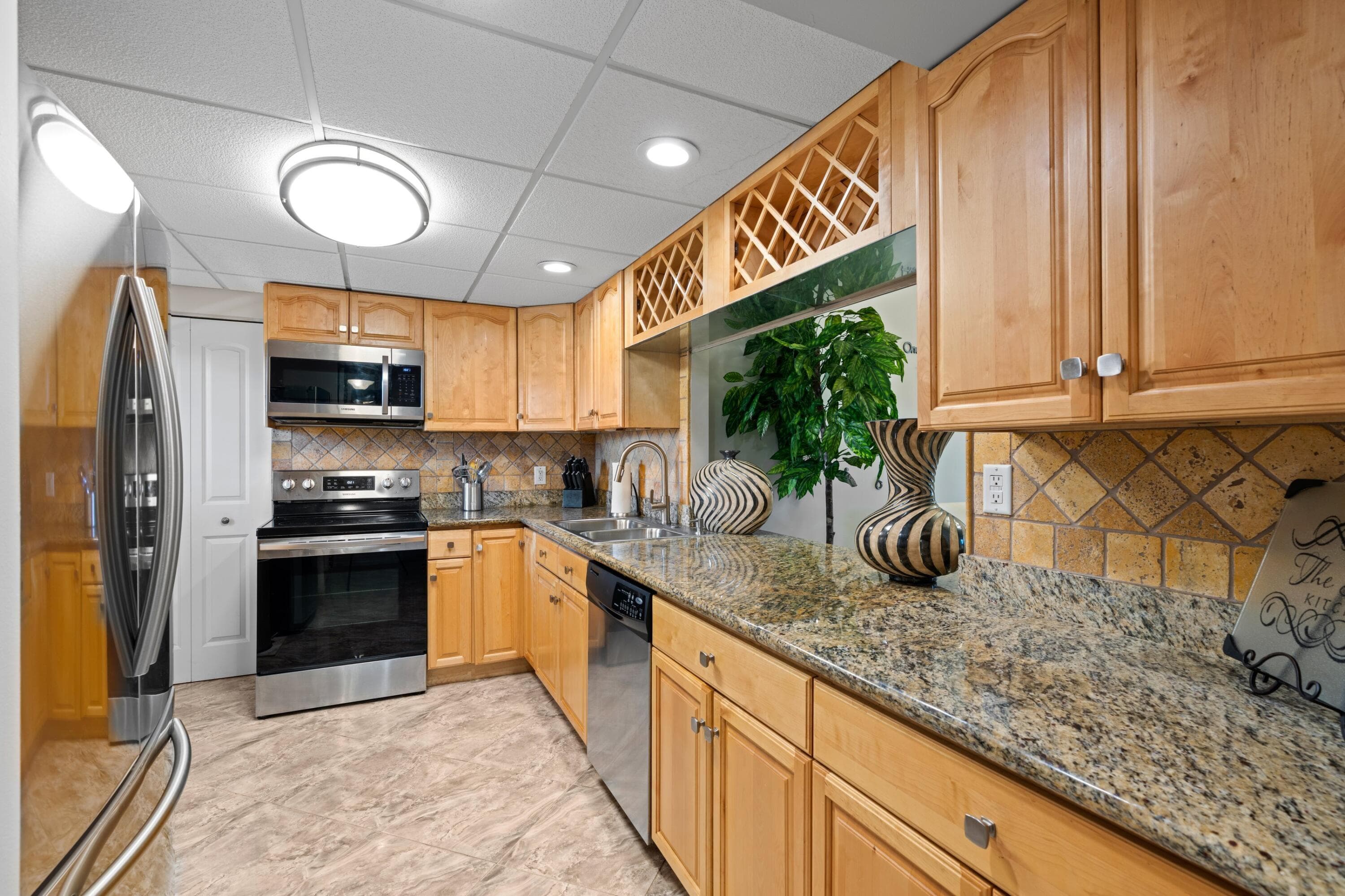6461 NW 2nd Avenue 415, Boca Raton, FL 33487 — photo 7 of 25