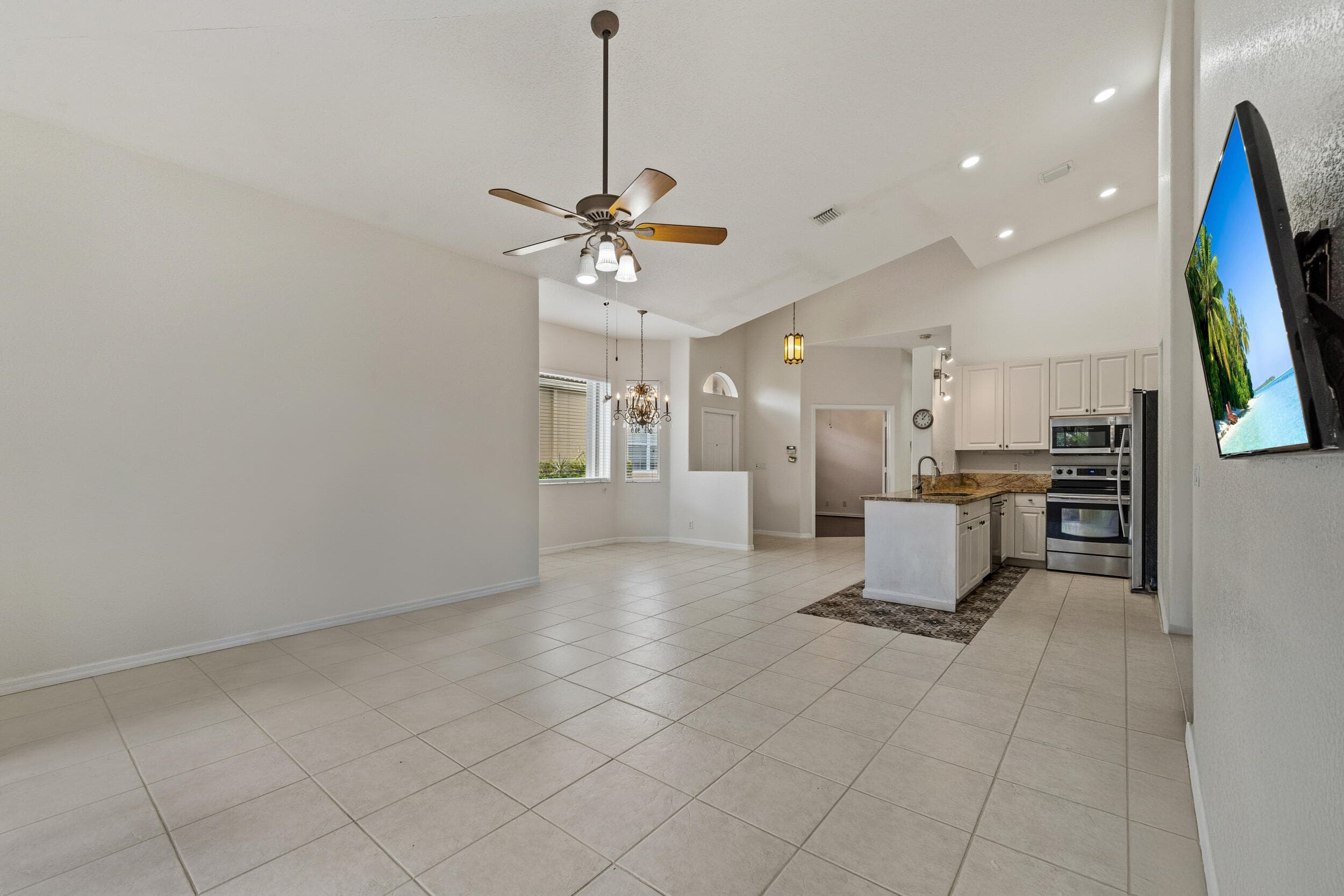 8400 Nicholls Point, West Palm Beach, FL 33411 — photo 8 of 28