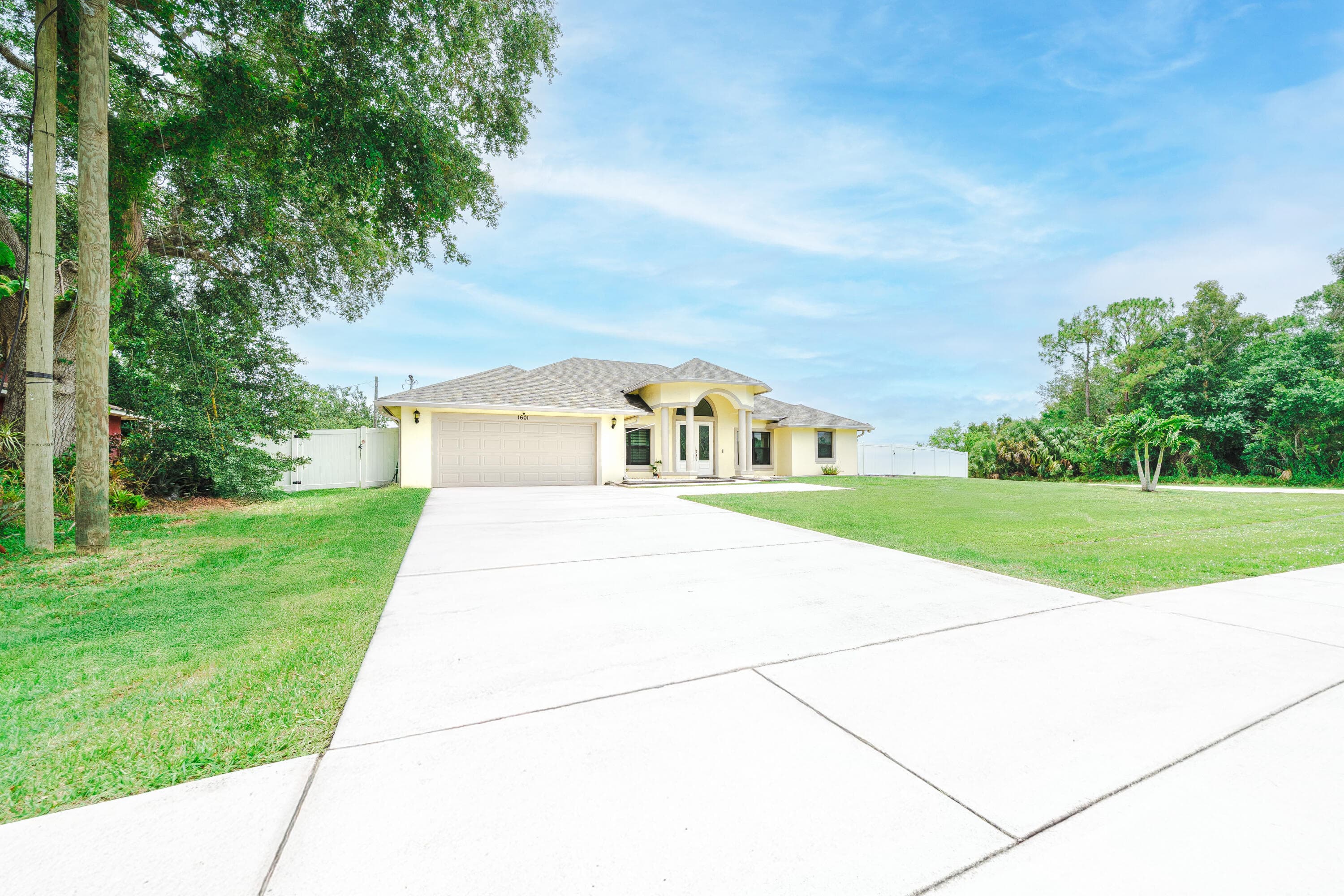 1601 SW California Boulevard, Port St. Lucie, FL 34953 — photo 5 of 42