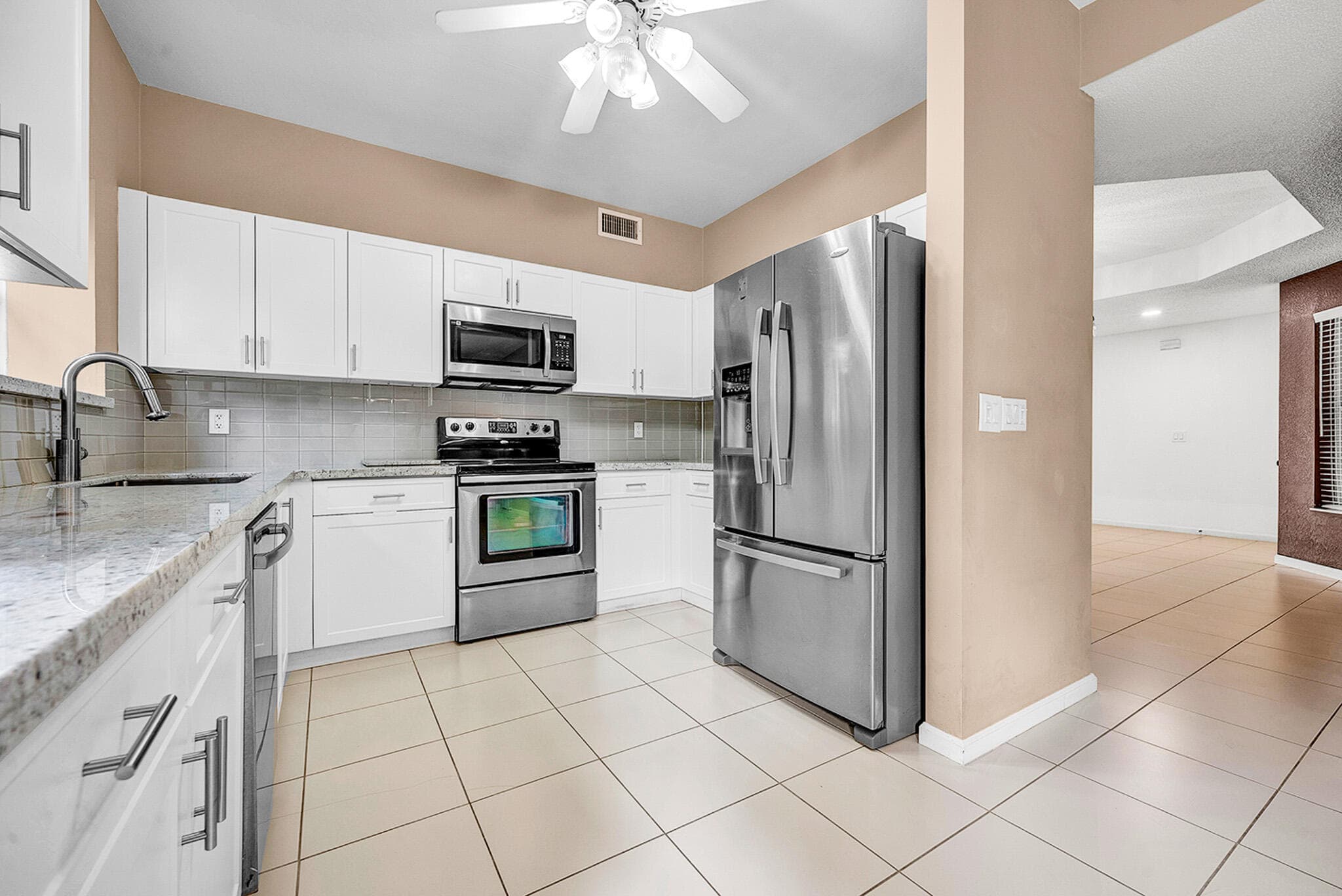 11571 Briarwood Circle 1, Boynton Beach, FL 33437 — photo 8 of 40