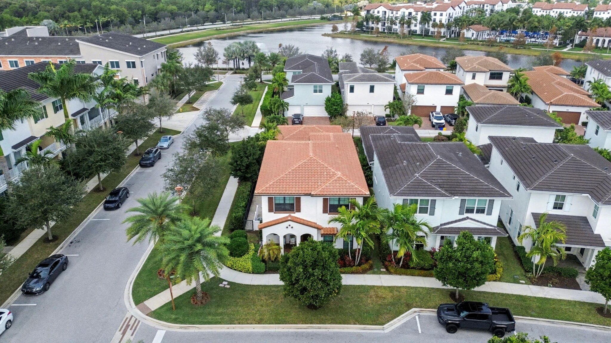 8125 Hobbes Way, Palm Beach Gardens, FL 33418 — photo 2 of 52