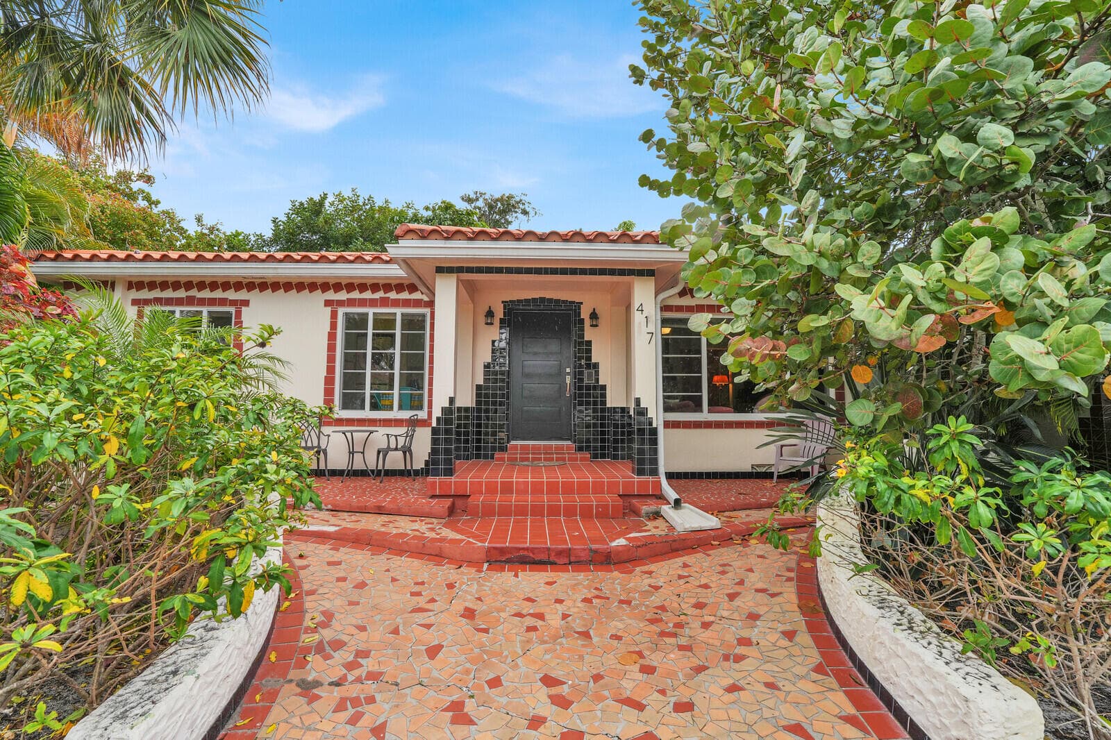 417 N 12th Avenue N, Lake Worth, FL 33460 — photo 1 of 42