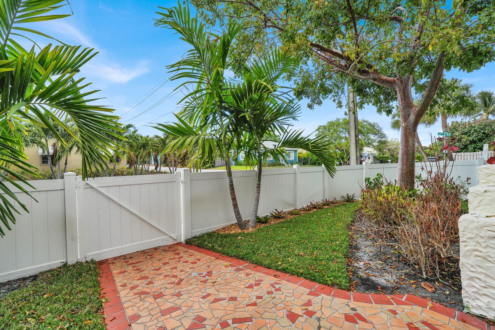 417 N 12th Avenue N, Lake Worth, FL 33460 — photo 36 of 42