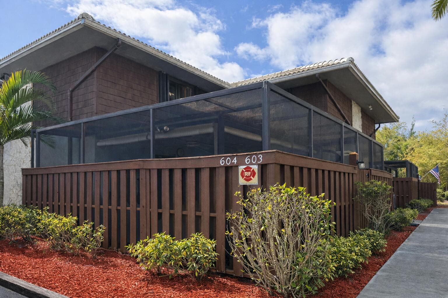 604 SE Castle Court D, Port St. Lucie, FL 34952 — photo 1 of 25