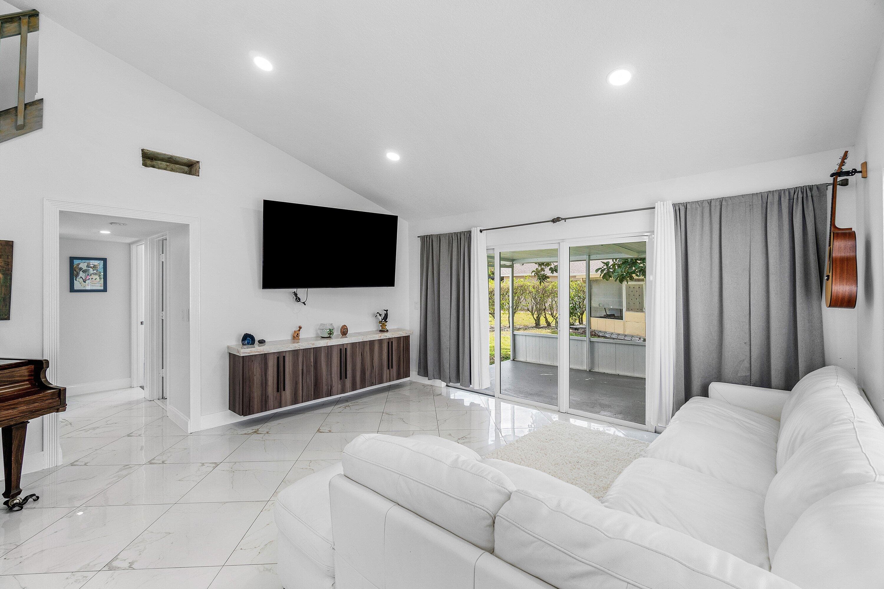 101 Azalea Circle, Boynton Beach, FL 33436 — photo 14 of 40