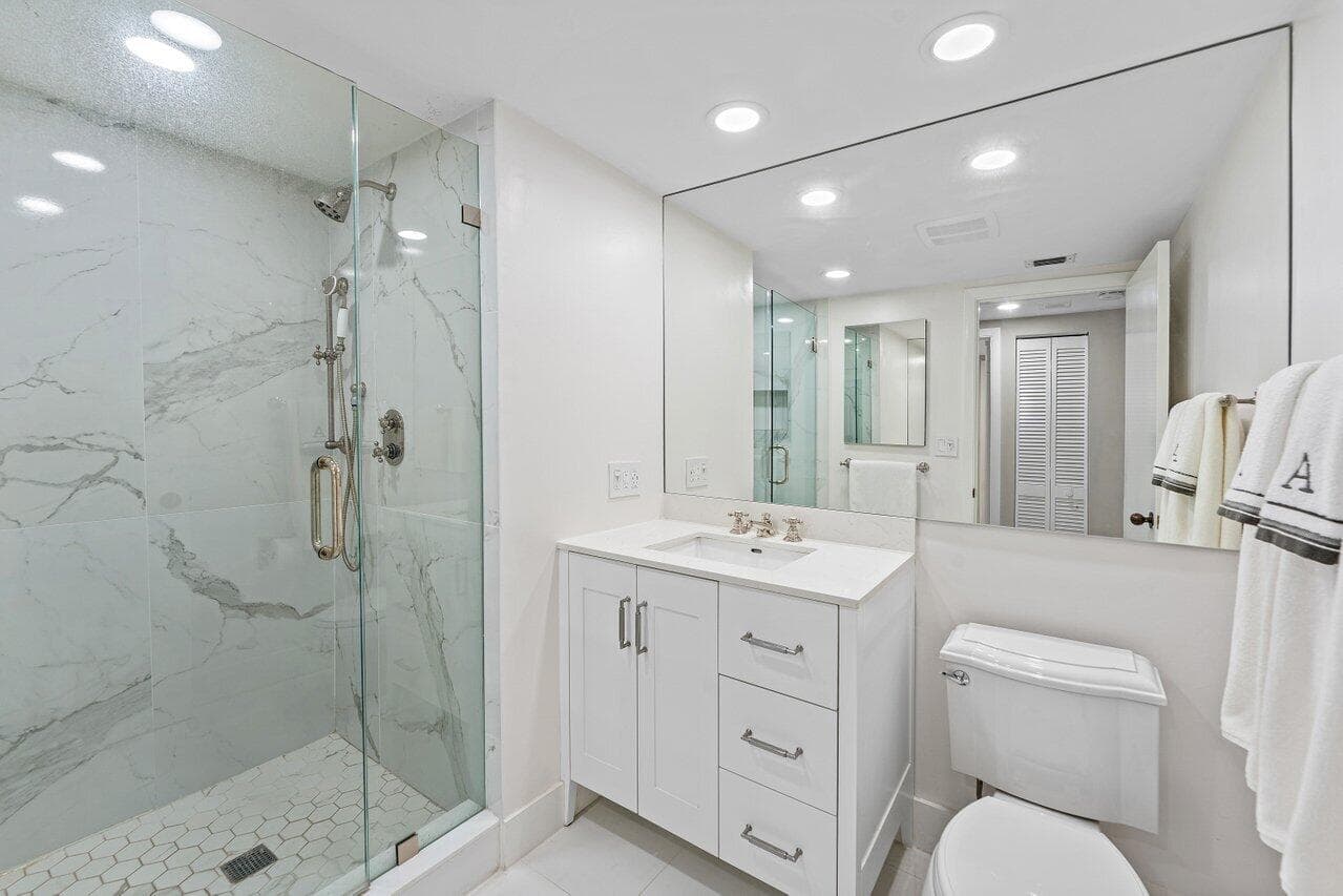 529 S Flagler Drive 8g, West Palm Beach, FL 33401 — photo 20 of 28