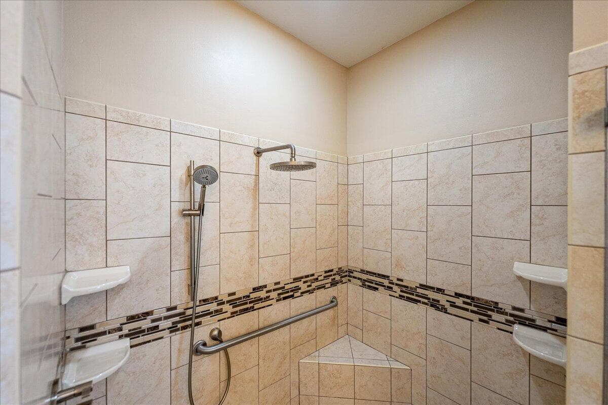499 NW Blue Lake Drive, Port St. Lucie, FL 34986 — photo 17 of 44