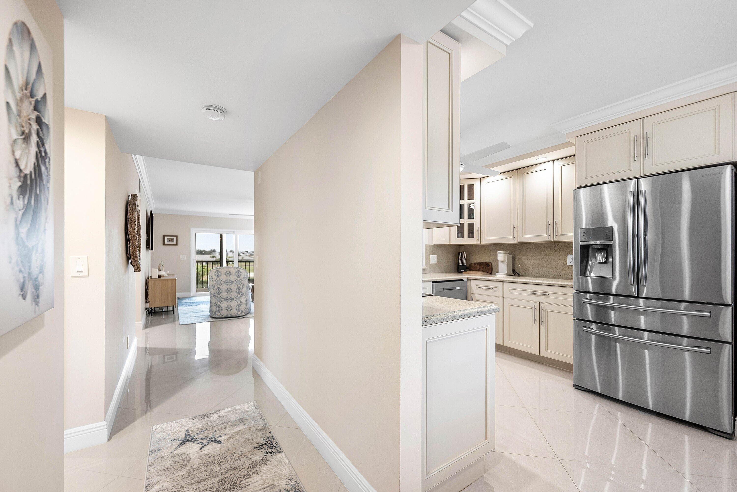 7286 Huntington Lane 301, Delray Beach, FL 33446 — photo 3 of 27