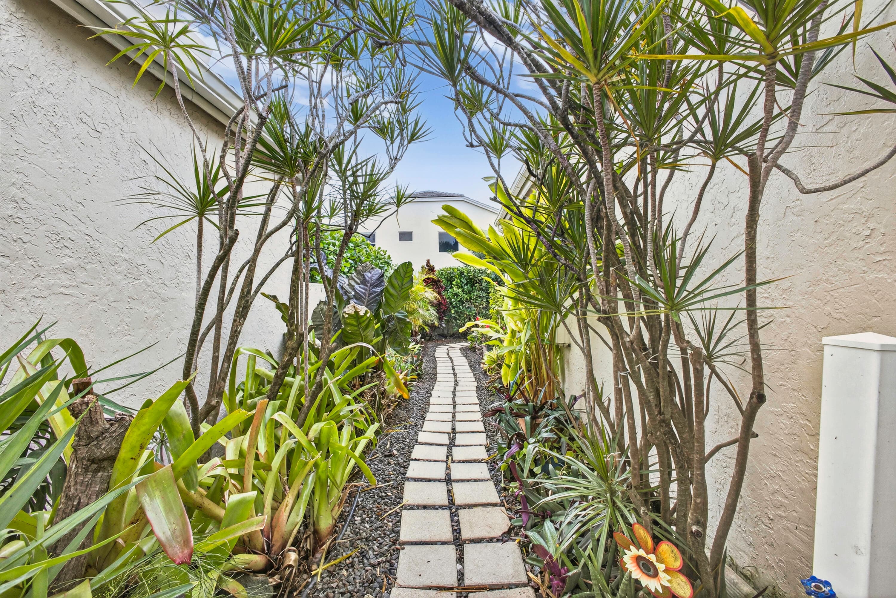 2085 Chagall Circle, West Palm Beach, FL 33409 — photo 17 of 46