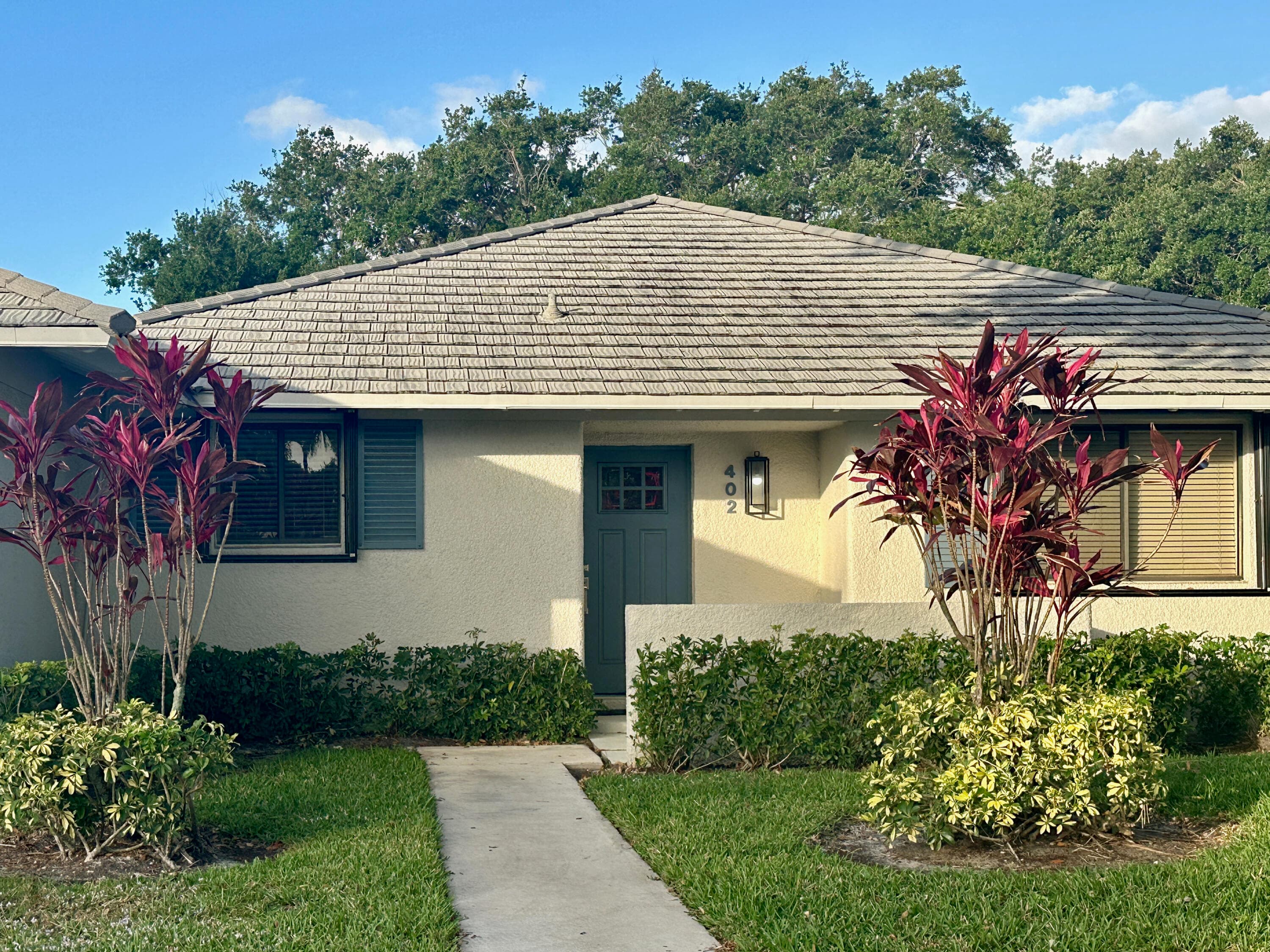 402 Club Drive, Palm Beach Gardens, FL 33418 — photo 1 of 11