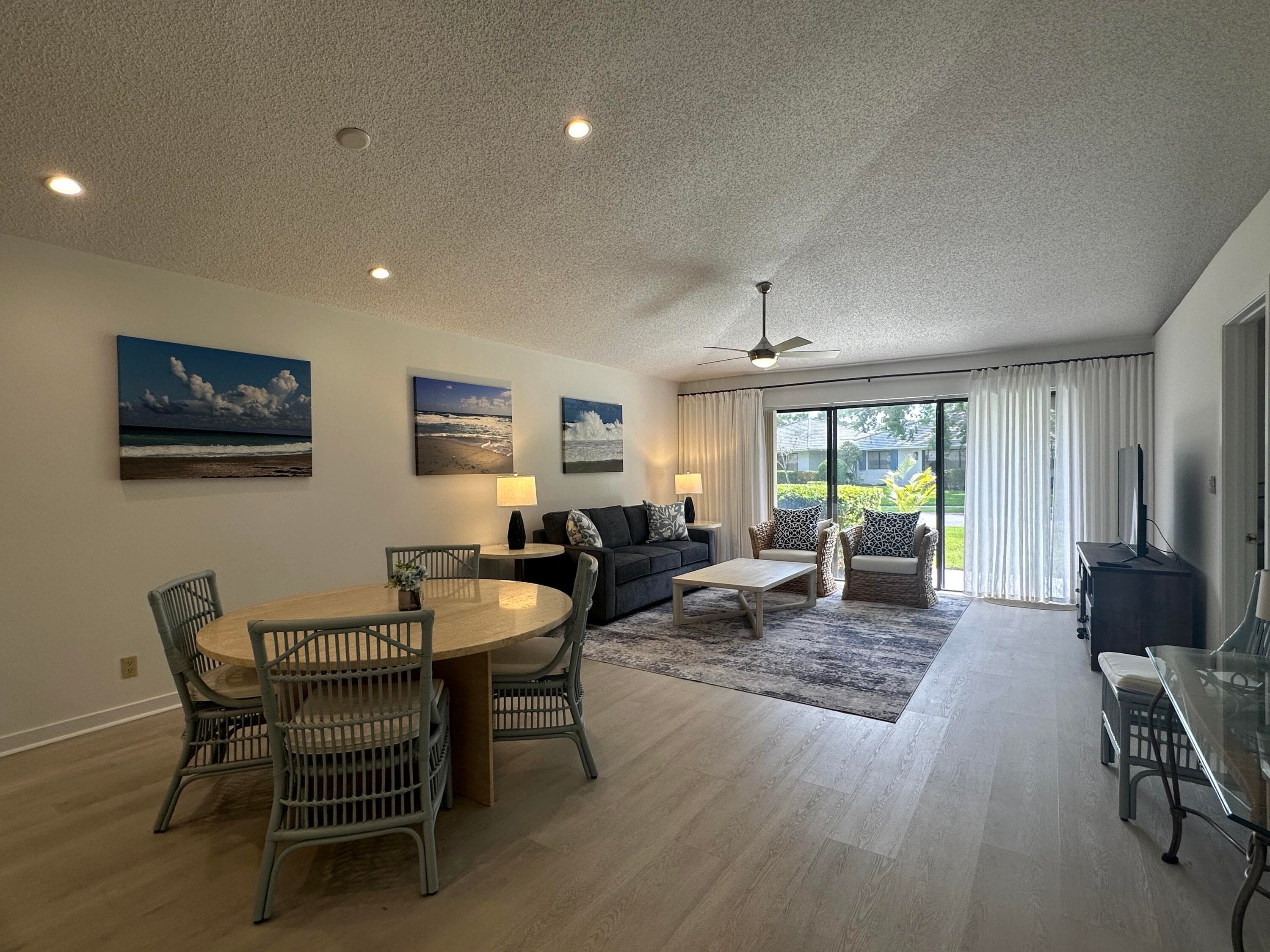 402 Club Drive, Palm Beach Gardens, FL 33418 — photo 3 of 11