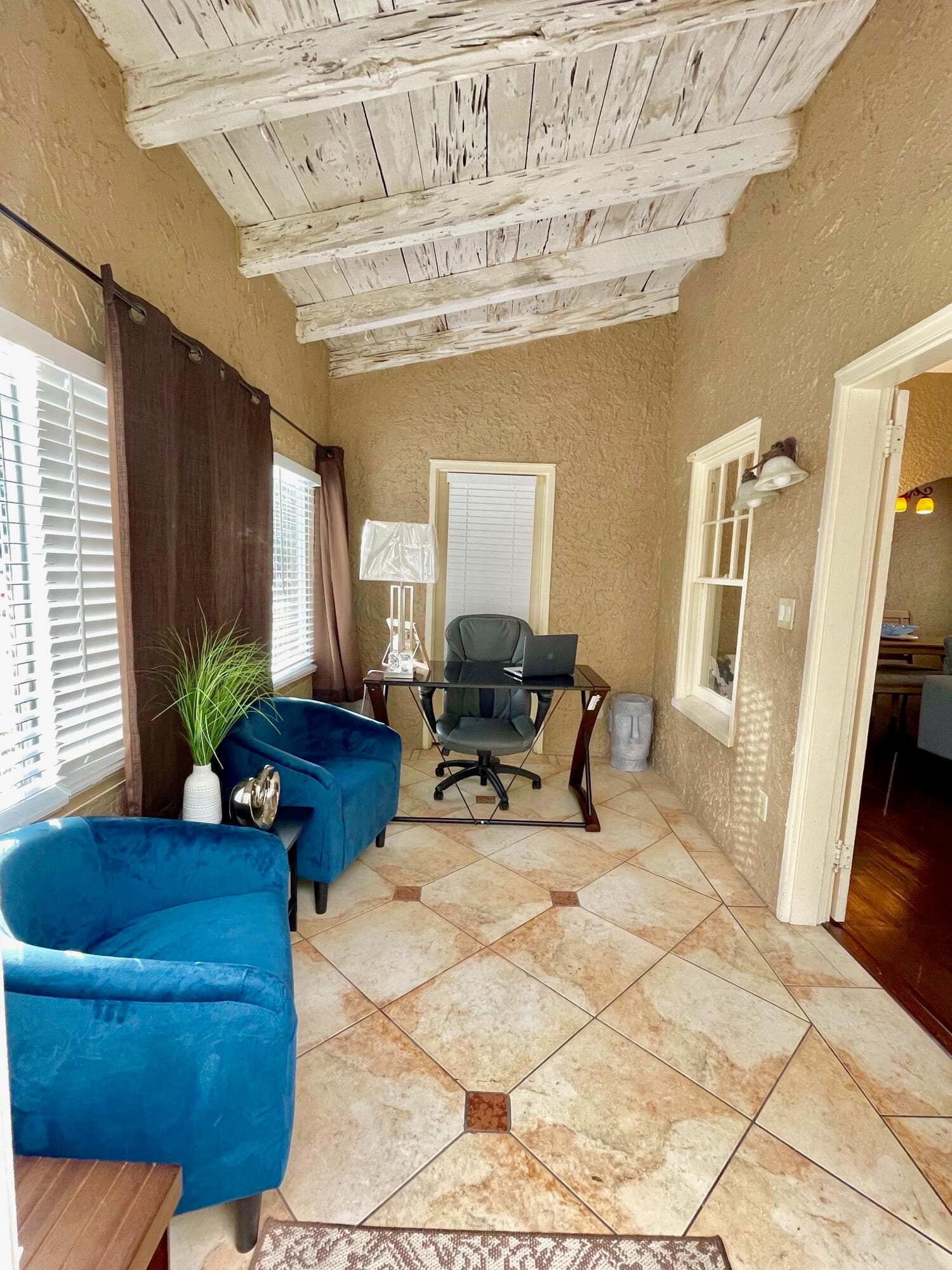 5555 Garden Avenue Sfh With A Detached Apt. Bldg., West Palm Beach, FL 33405 — photo 8 of 39