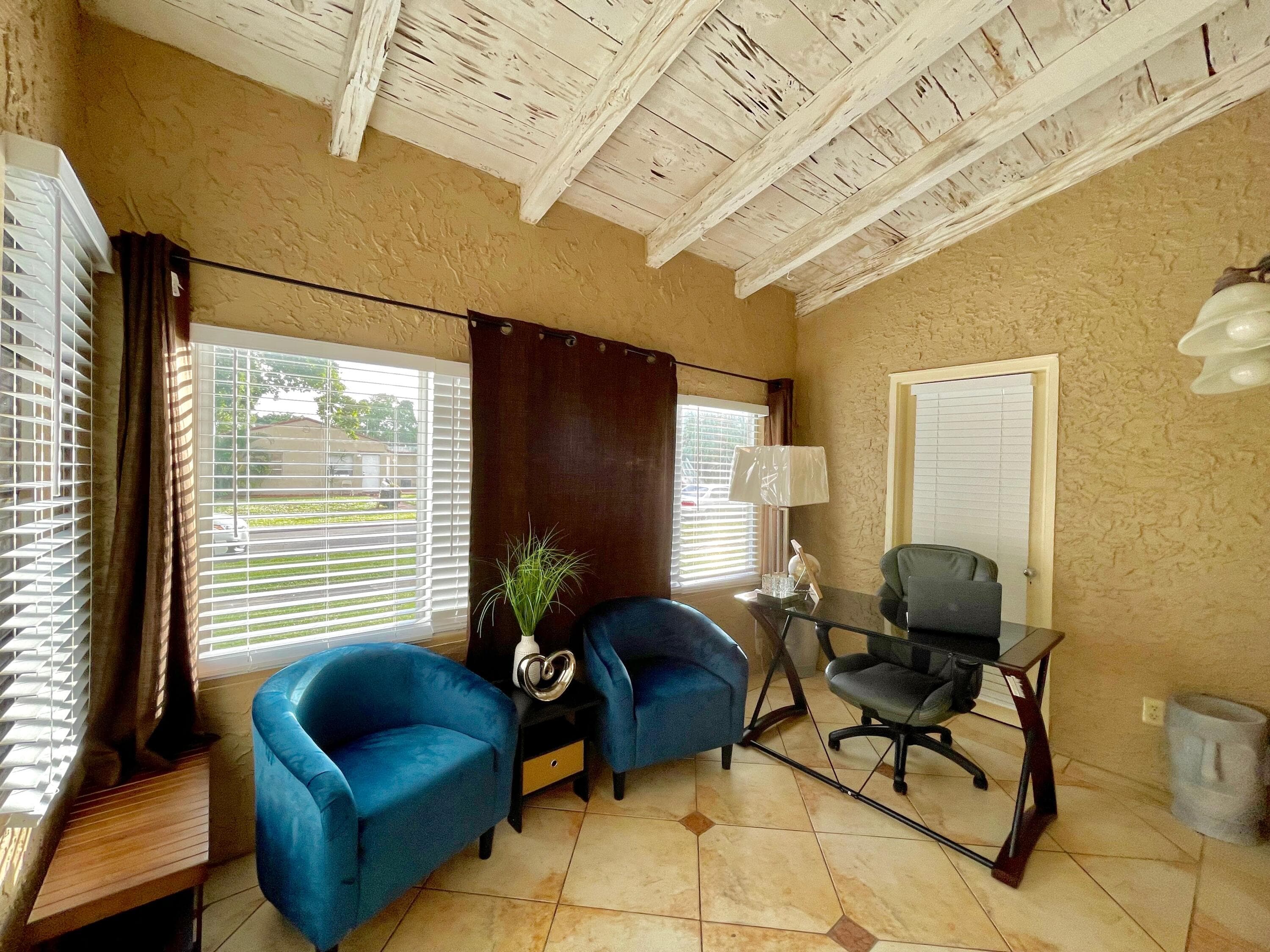 5555 Garden Avenue Sfh With A Detached Apt. Bldg., West Palm Beach, FL 33405 — photo 9 of 39