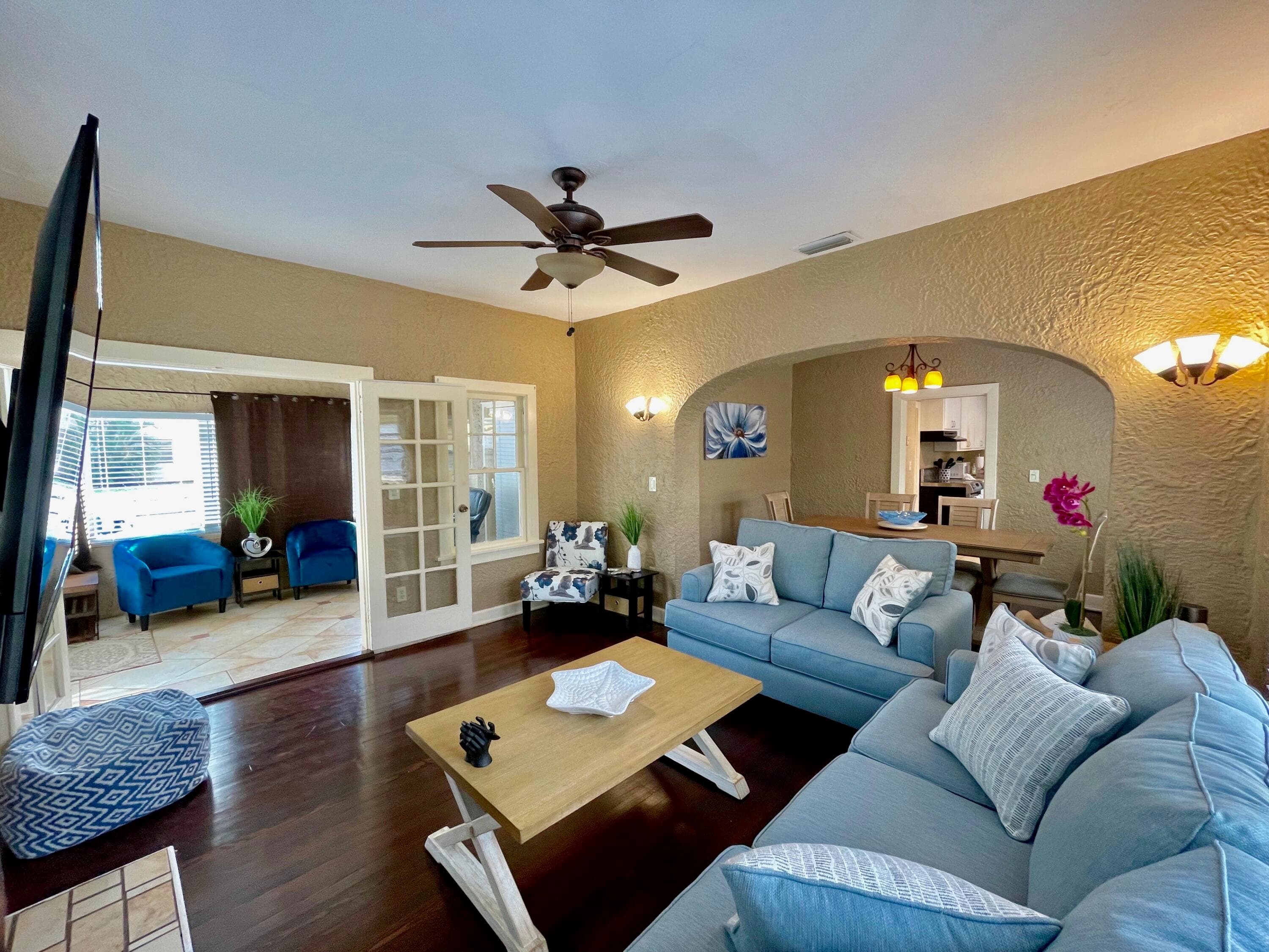 5555 Garden Avenue Sfh With A Detached Apt. Bldg., West Palm Beach, FL 33405 — photo 3 of 39