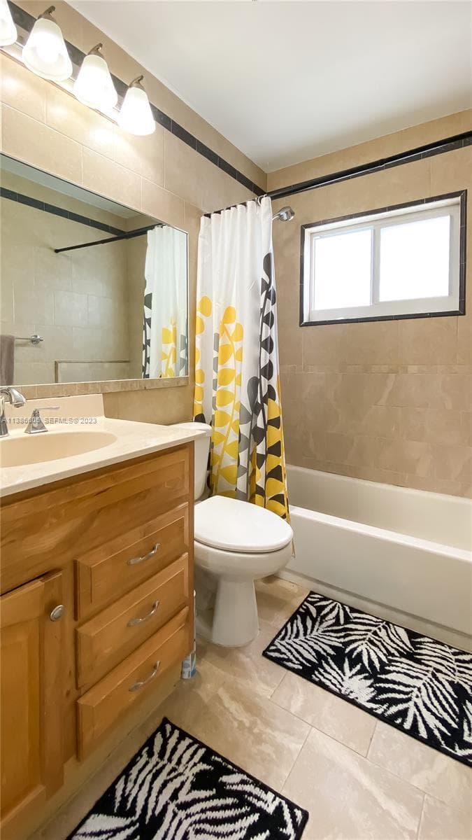 7106 NW 73rd Avenue, Tamarac, FL 33321 — photo 4 of 8