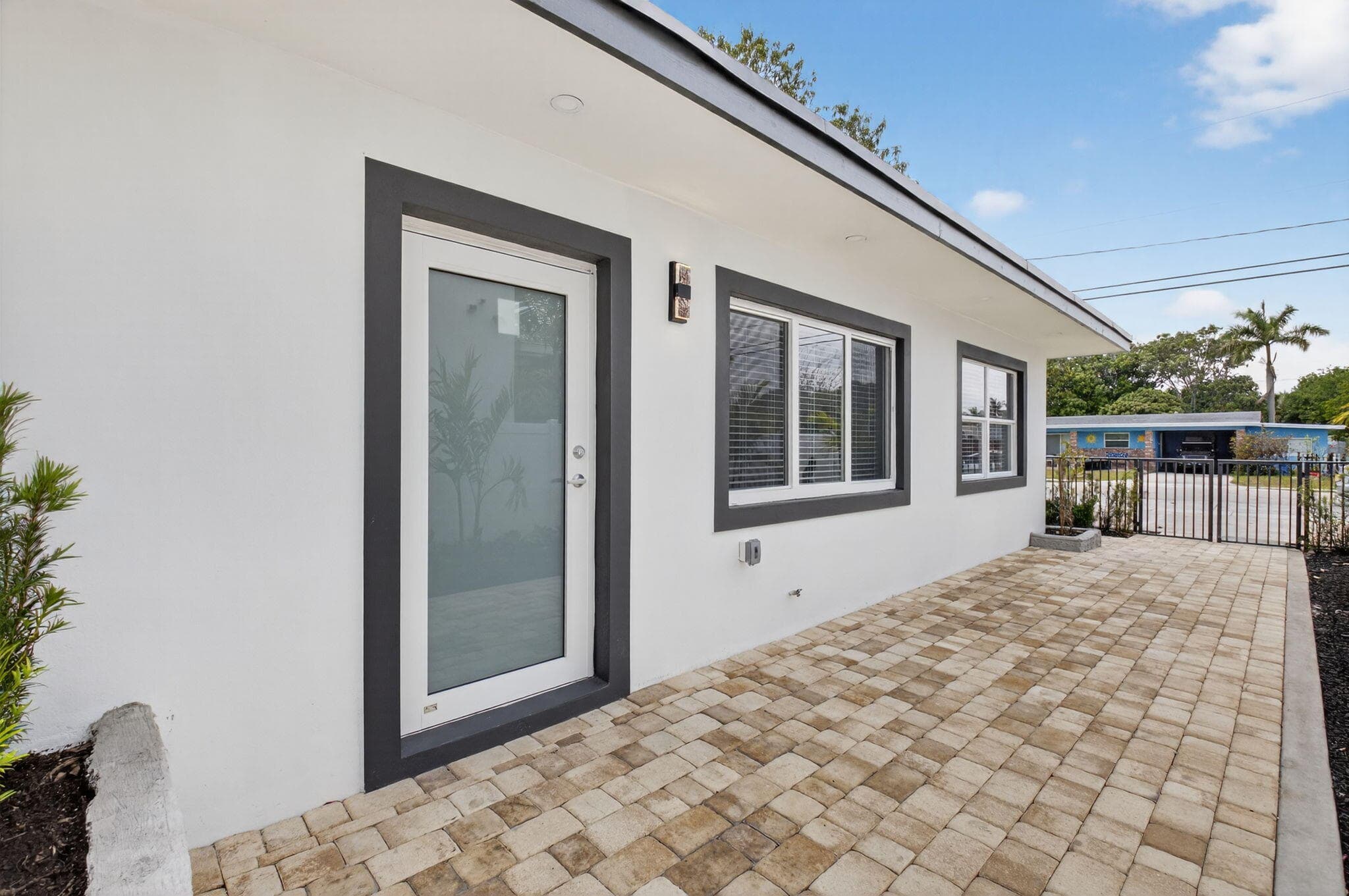 341 SE 3rd Avenue, Delray Beach, FL 33483 — photo 2 of 20