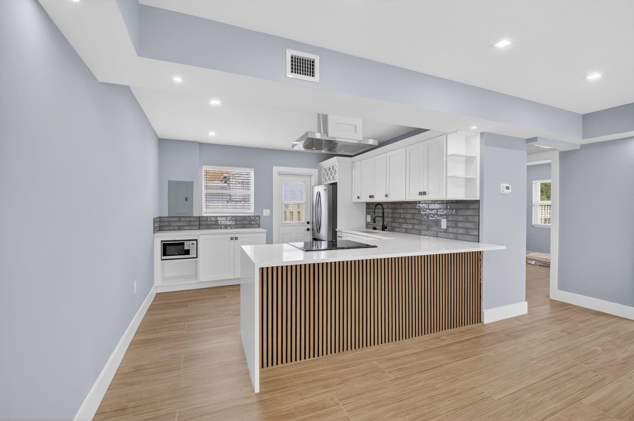 341 SE 3rd Avenue, Delray Beach, FL 33483 — photo 4 of 20