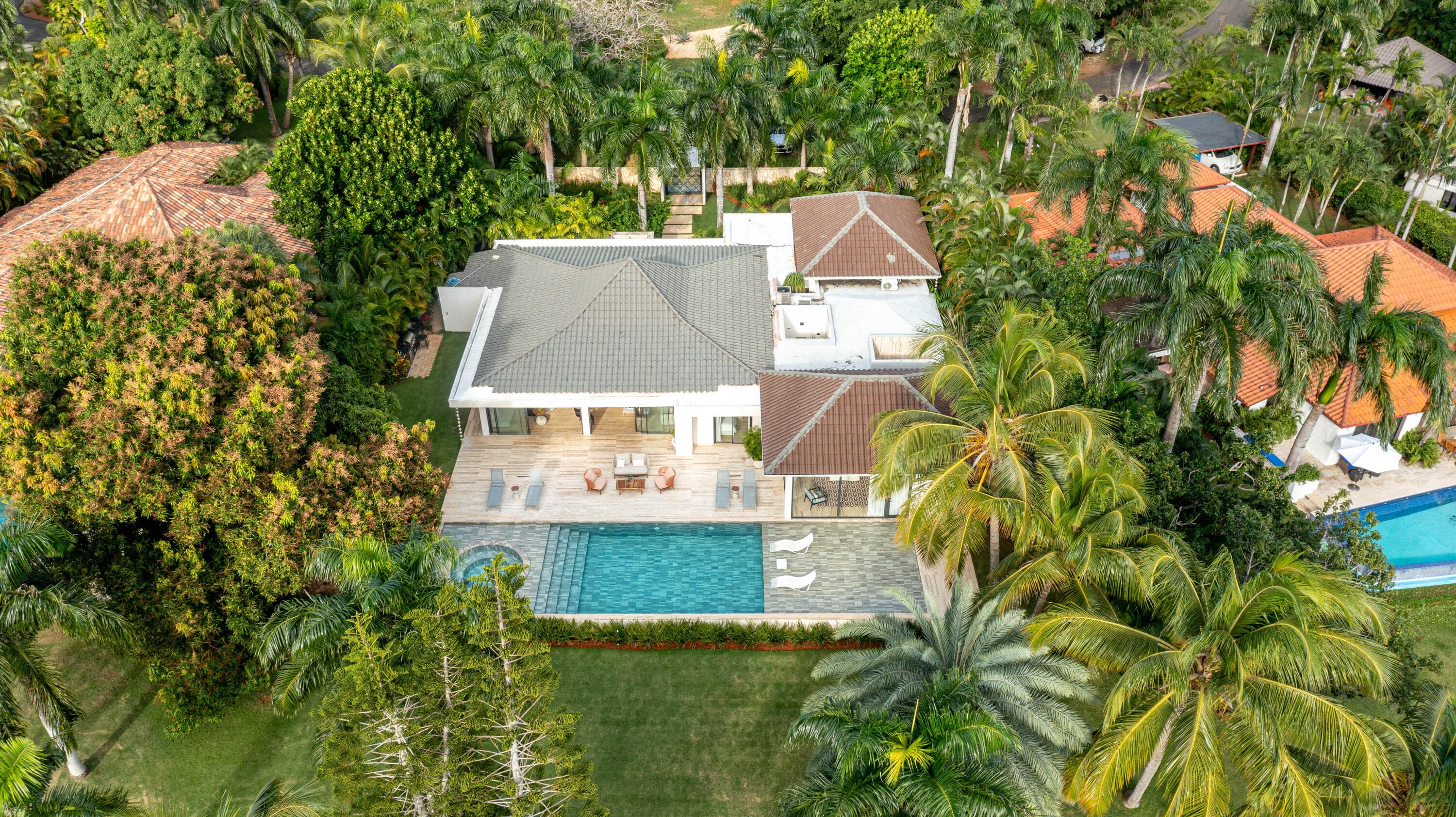 60 Cajuiles — photo 1 of 24