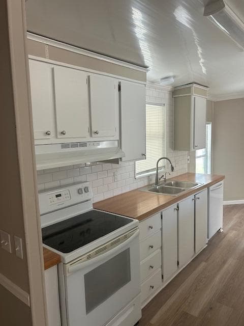 7445 SE Independence Avenue, Hobe Sound, FL 33455 — photo 6 of 30