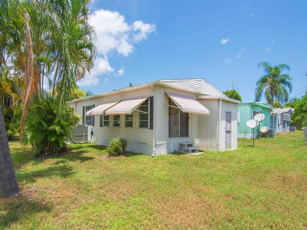 1 Castilla Lane, Port St. Lucie, FL 34952 — photo 34 of 37