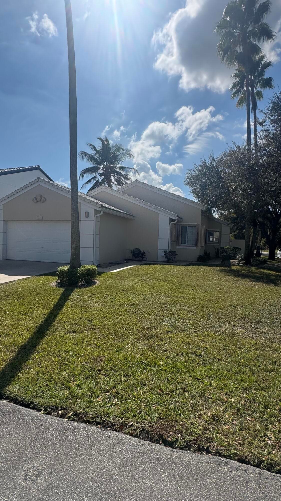 672 NW 45 Avenue, Deerfield Beach, FL 33442 — photo 1 of 25