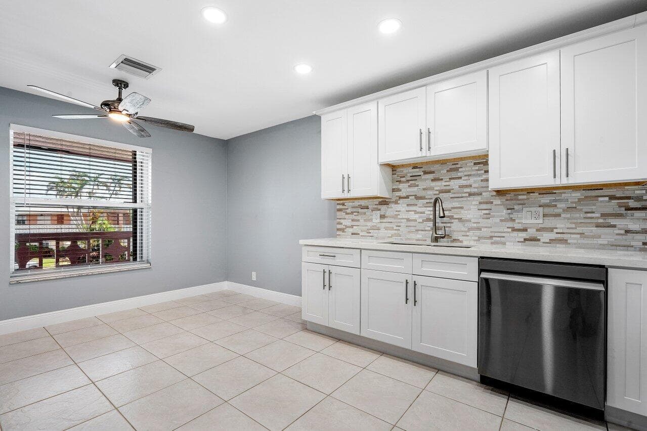 1740 NW 19th Terrace 204, Delray Beach, FL 33445 — photo 2 of 33