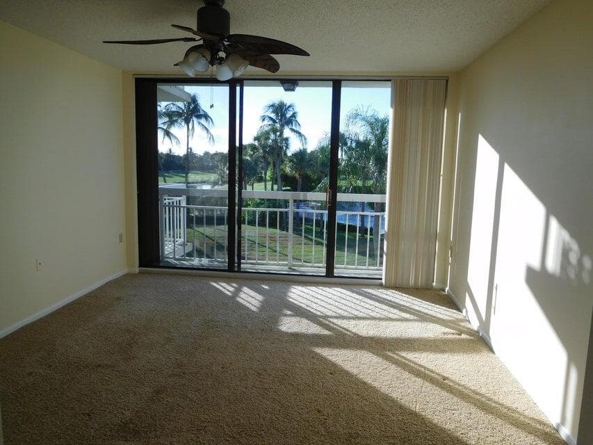 2741 Village Boulevard 304, West Palm Beach, FL 33409 — photo 4 of 12