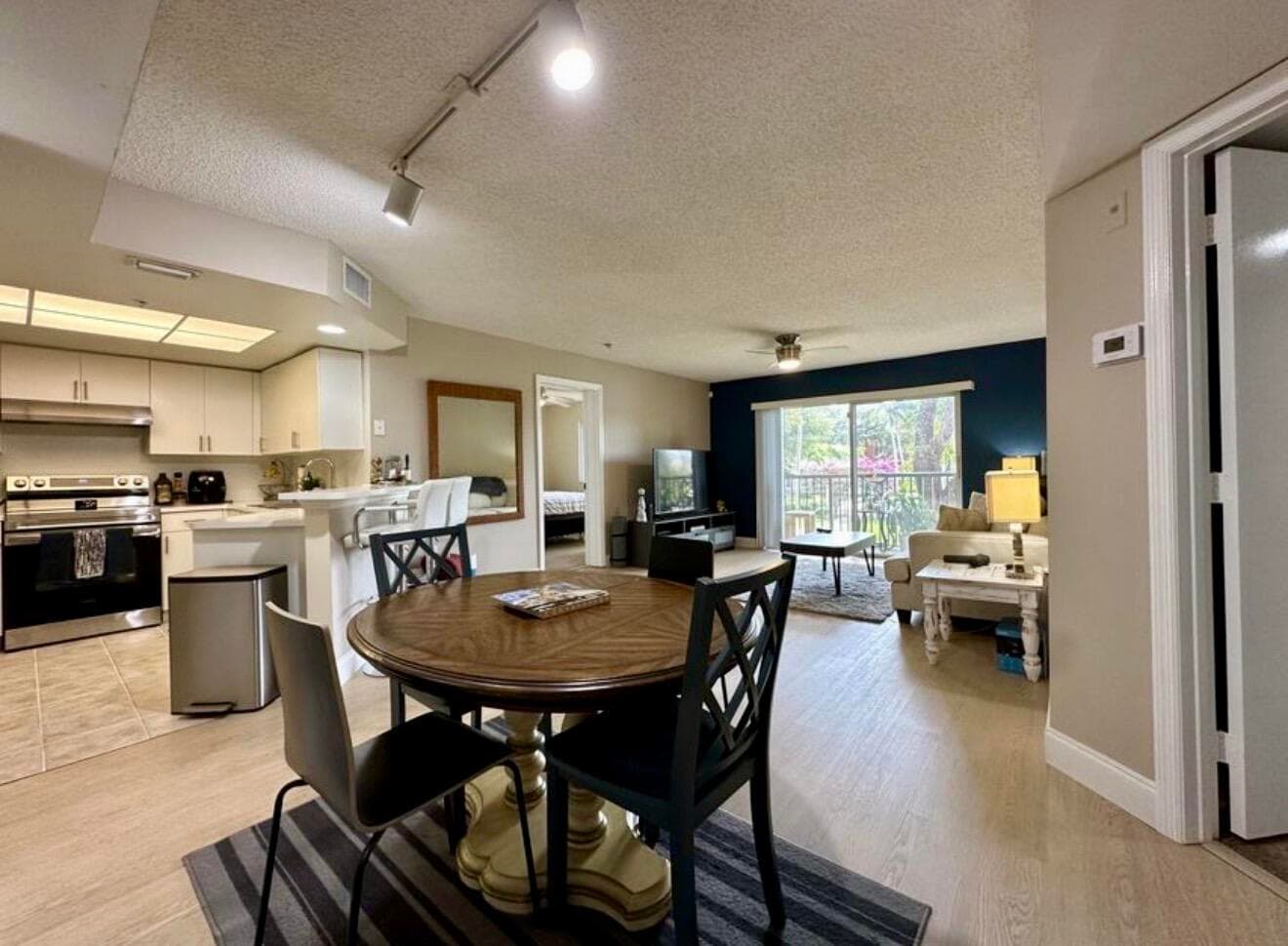 4191 N Haverhill Road 405, West Palm Beach, FL 33417 — photo 11 of 86