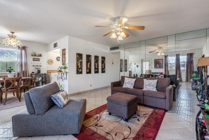 657 Brittany N, Delray Beach, FL 33446 — photo 6 of 42