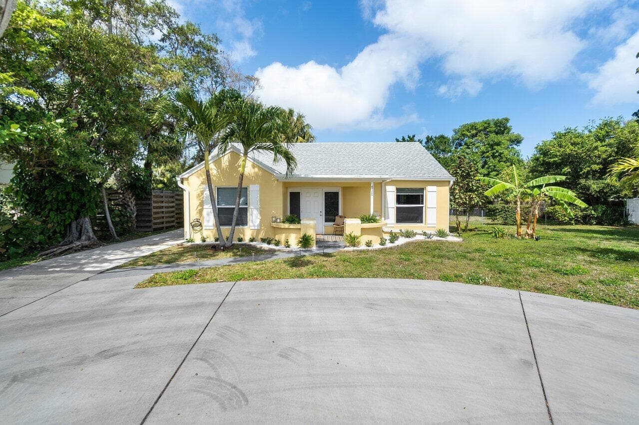 727 S Lake Drive, Lantana, FL 33462 — photo 39 of 41