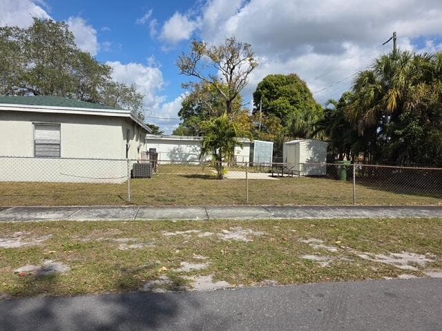 400 NW 18th Avenue, Fort Lauderdale, FL 33311 — photo 3 of 6