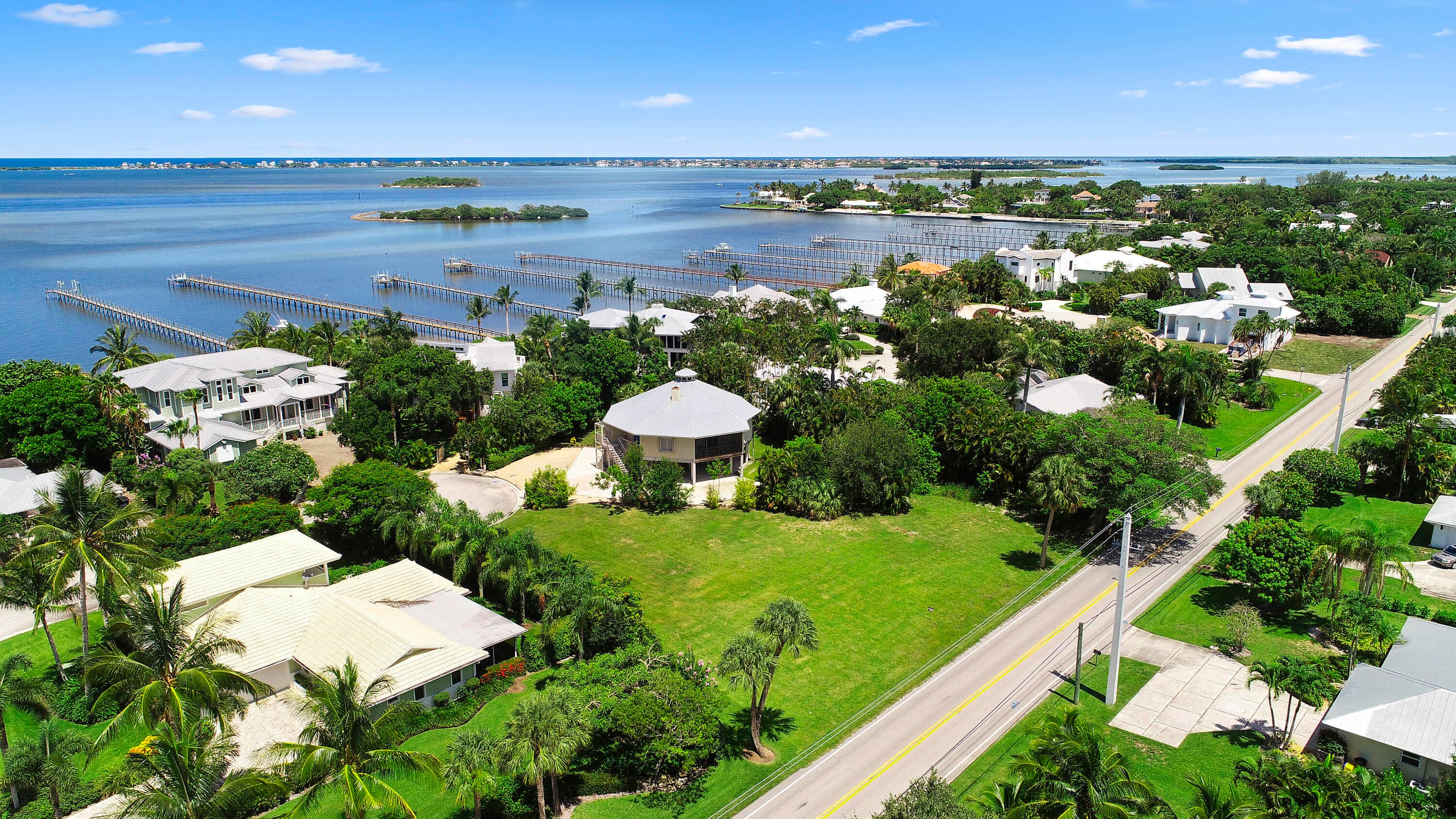 18 Cranes Nest, Sewalls Point, FL 34996 — photo 2 of 16