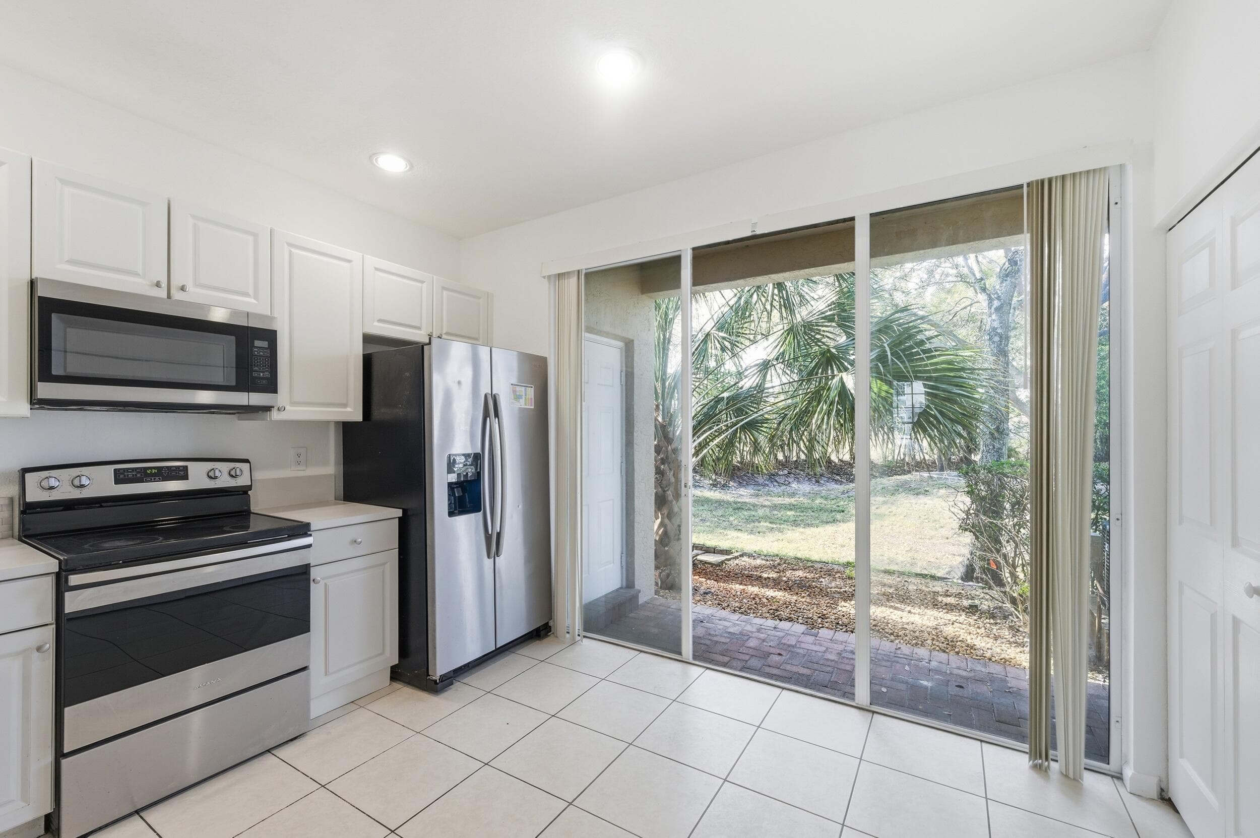 687 NW 42nd Avenue, Plantation, FL 33317 — photo 12 of 29