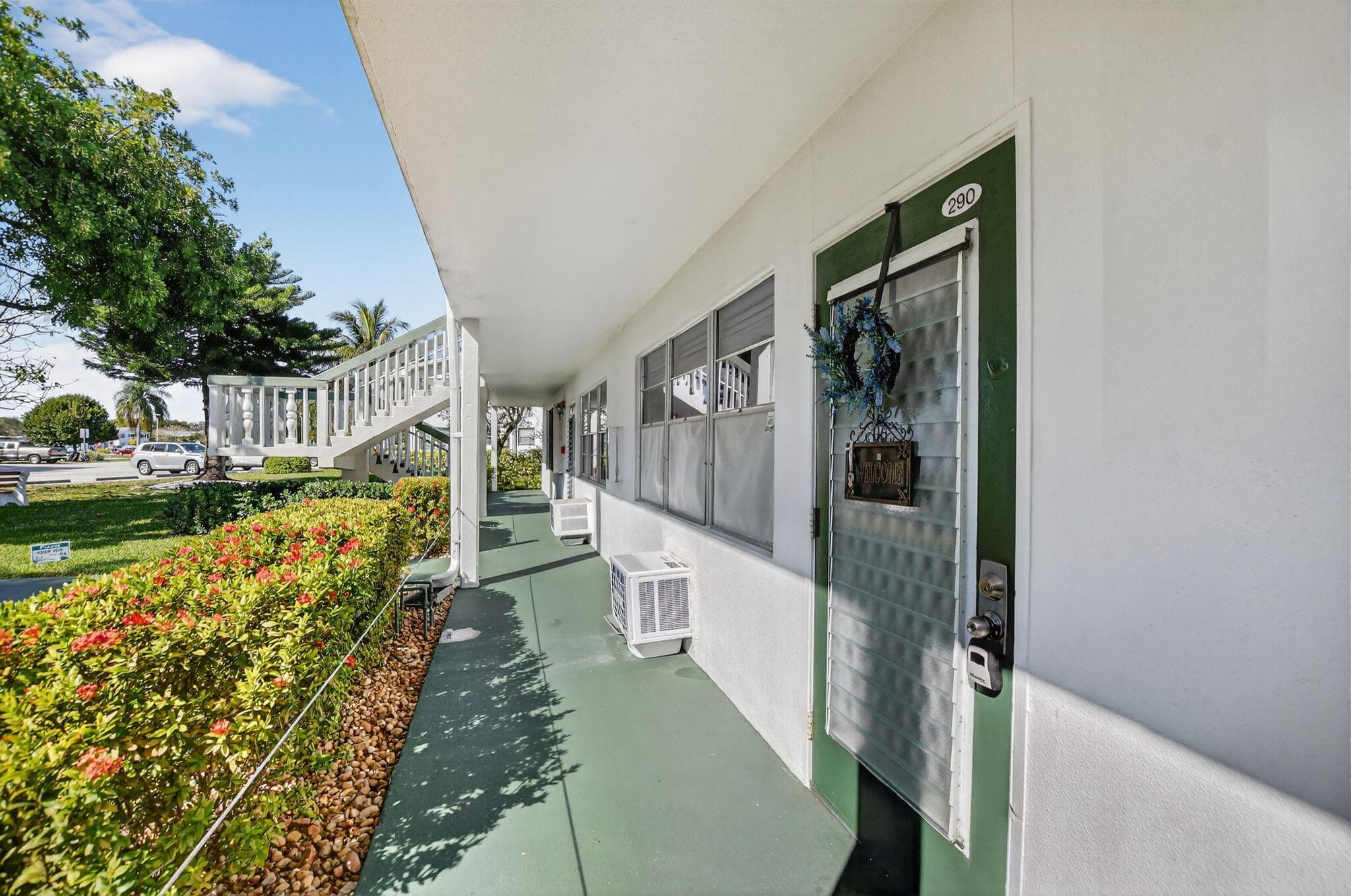 290 Oakridge Q 290, Deerfield Beach, FL 33442 — photo 4 of 31