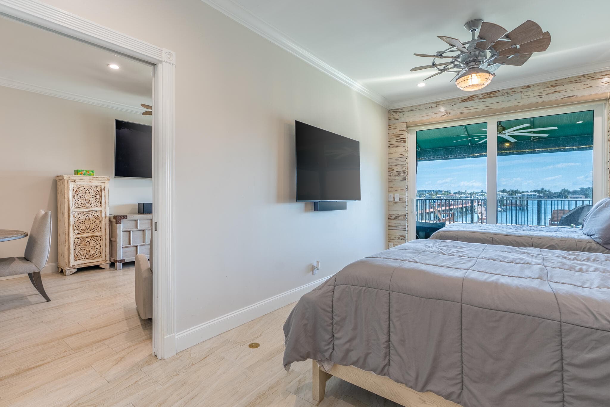 318 N Lake Drive, Lantana, FL 33462 — photo 17 of 43