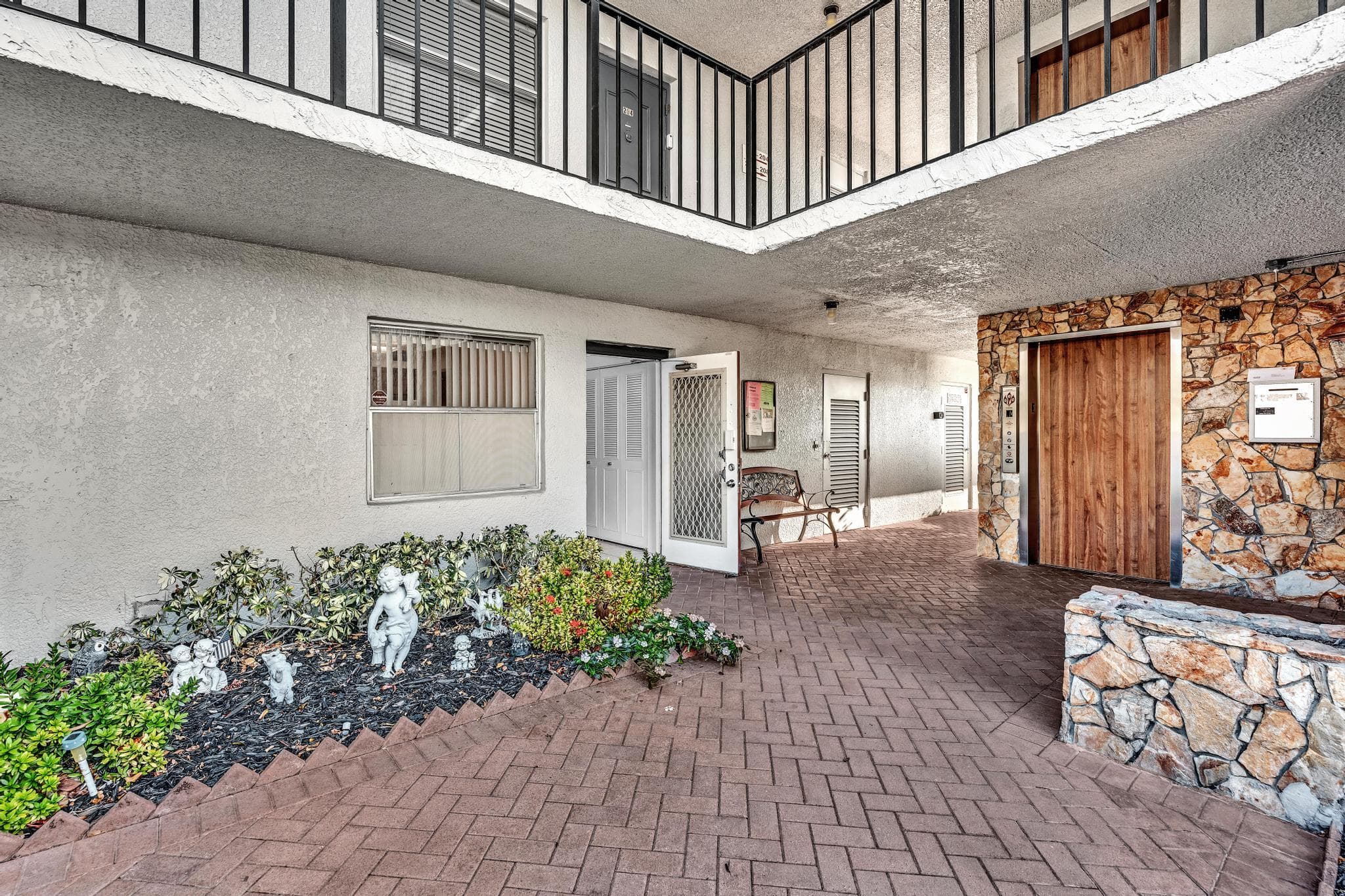 6650 S Oriole Boulevard 1040, Delray Beach, FL 33446 — photo 1 of 46