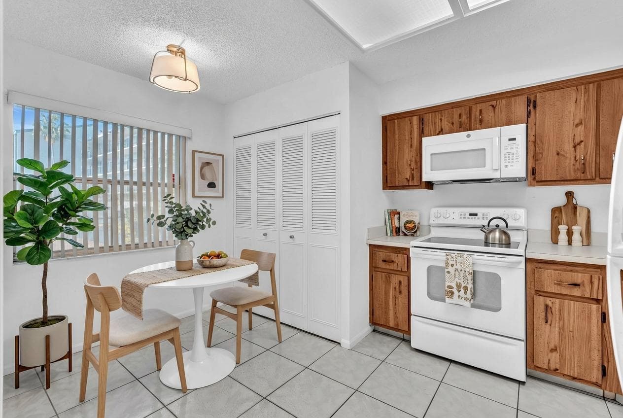 6650 S Oriole Boulevard 1040, Delray Beach, FL 33446 — photo 4 of 46