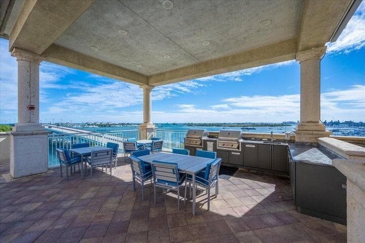 2650 Lake Shore Drive 1004, Riviera Beach, FL 33404 — photo 18 of 23