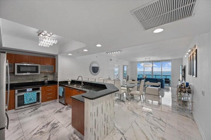 2650 Lake Shore Drive 1004, Riviera Beach, FL 33404 — photo 8 of 23
