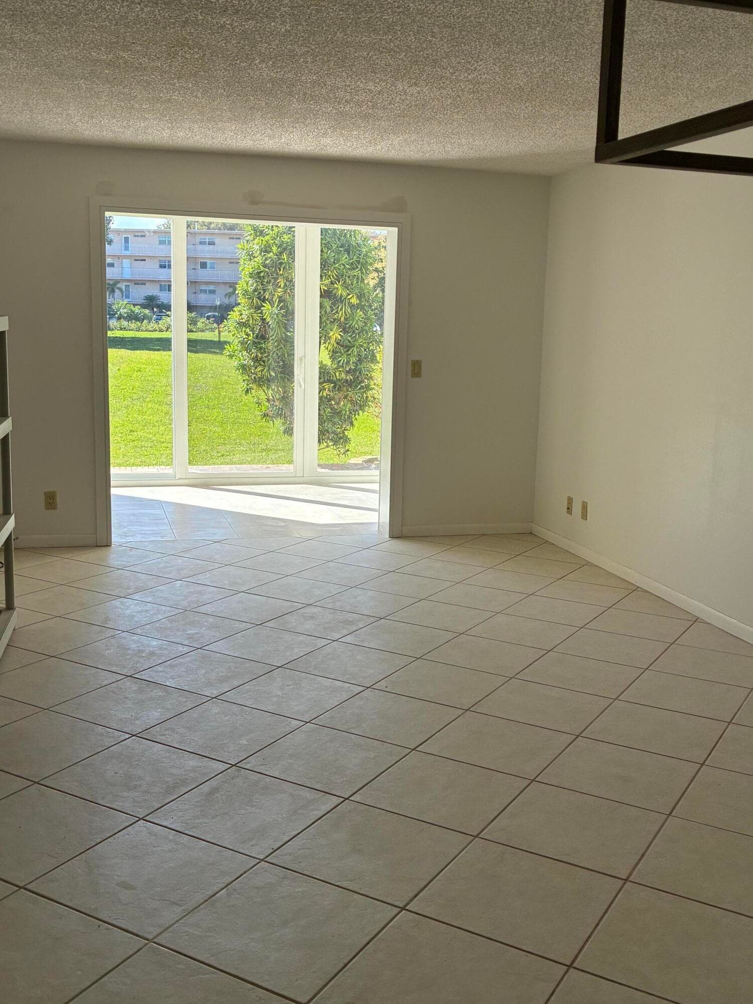 2615 NE 3rd Court 103, Boynton Beach, FL 33435 — photo 3 of 10