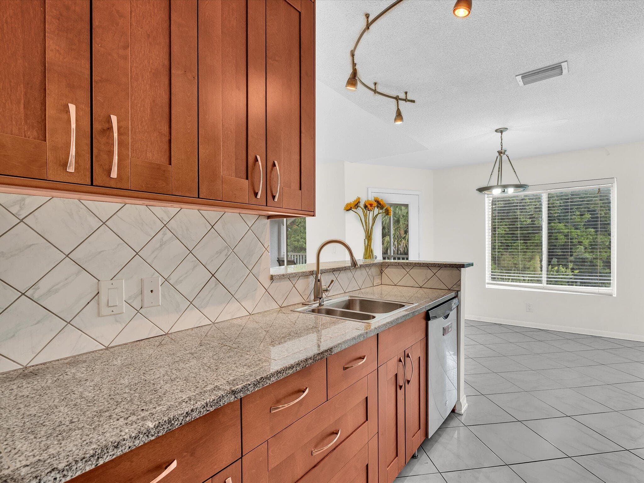 815 W Boynton Beach Boulevard 16-205, Boynton Beach, FL 33426 — photo 22 of 58