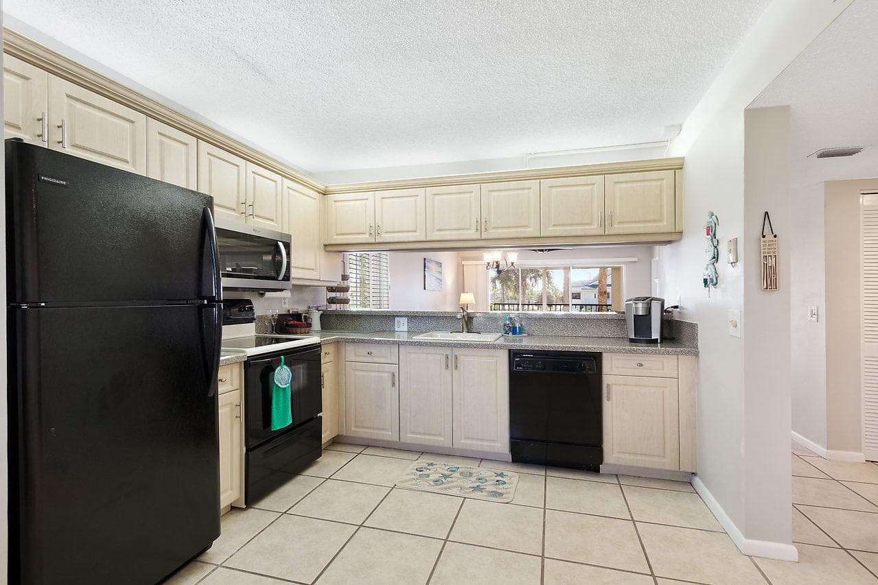 275 Palm Avenue A201, Jupiter, FL 33477 — photo 10 of 58