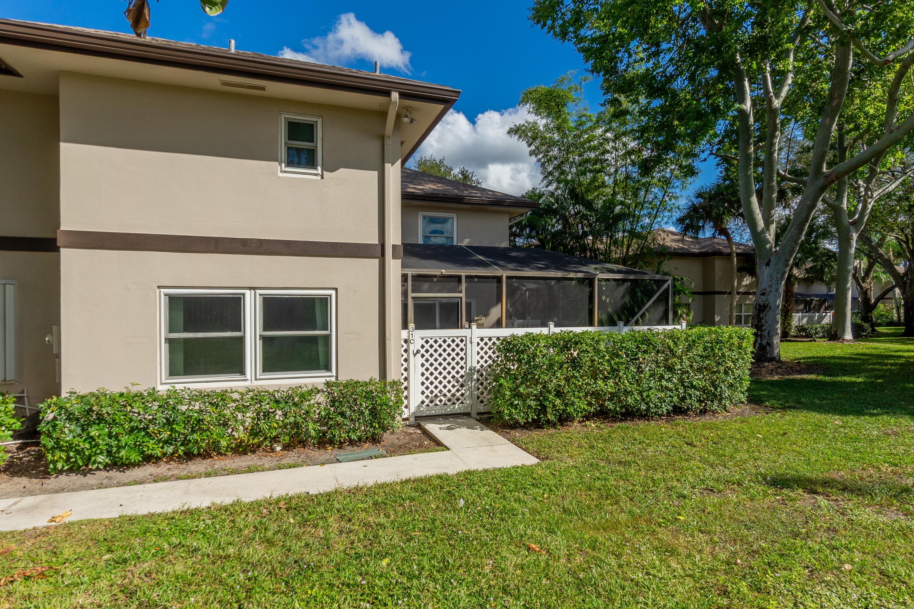 31 Clinton Court C, Royal Palm Beach, FL 33411 — photo 4 of 31