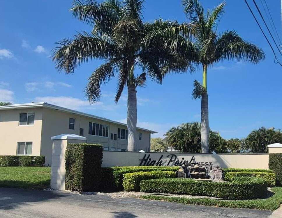310 Main Boulevard C, Boynton Beach, FL 33435 — photo 3 of 33