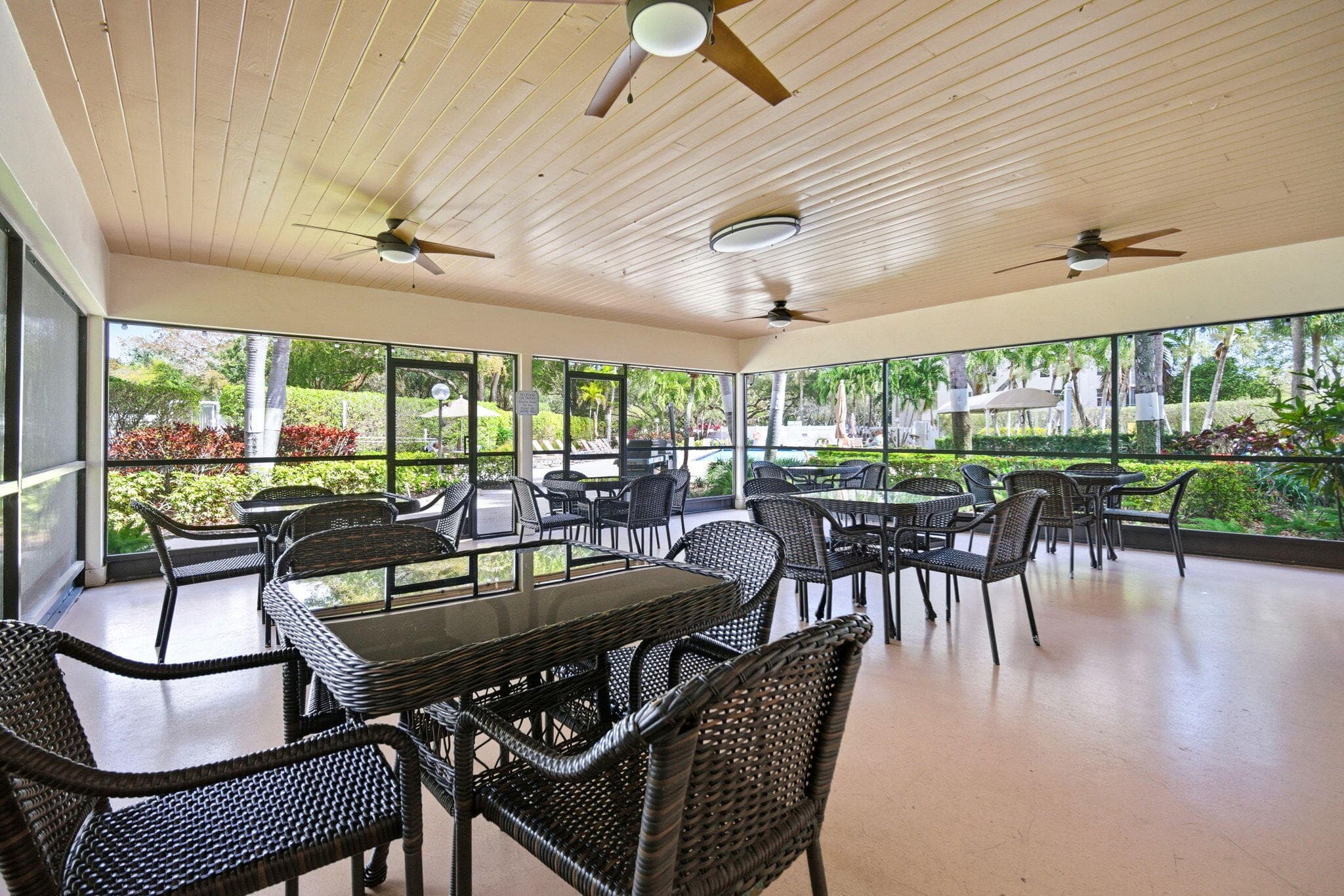 3507 Oaks Way 911, Pompano Beach, FL 33069 — photo 45 of 59