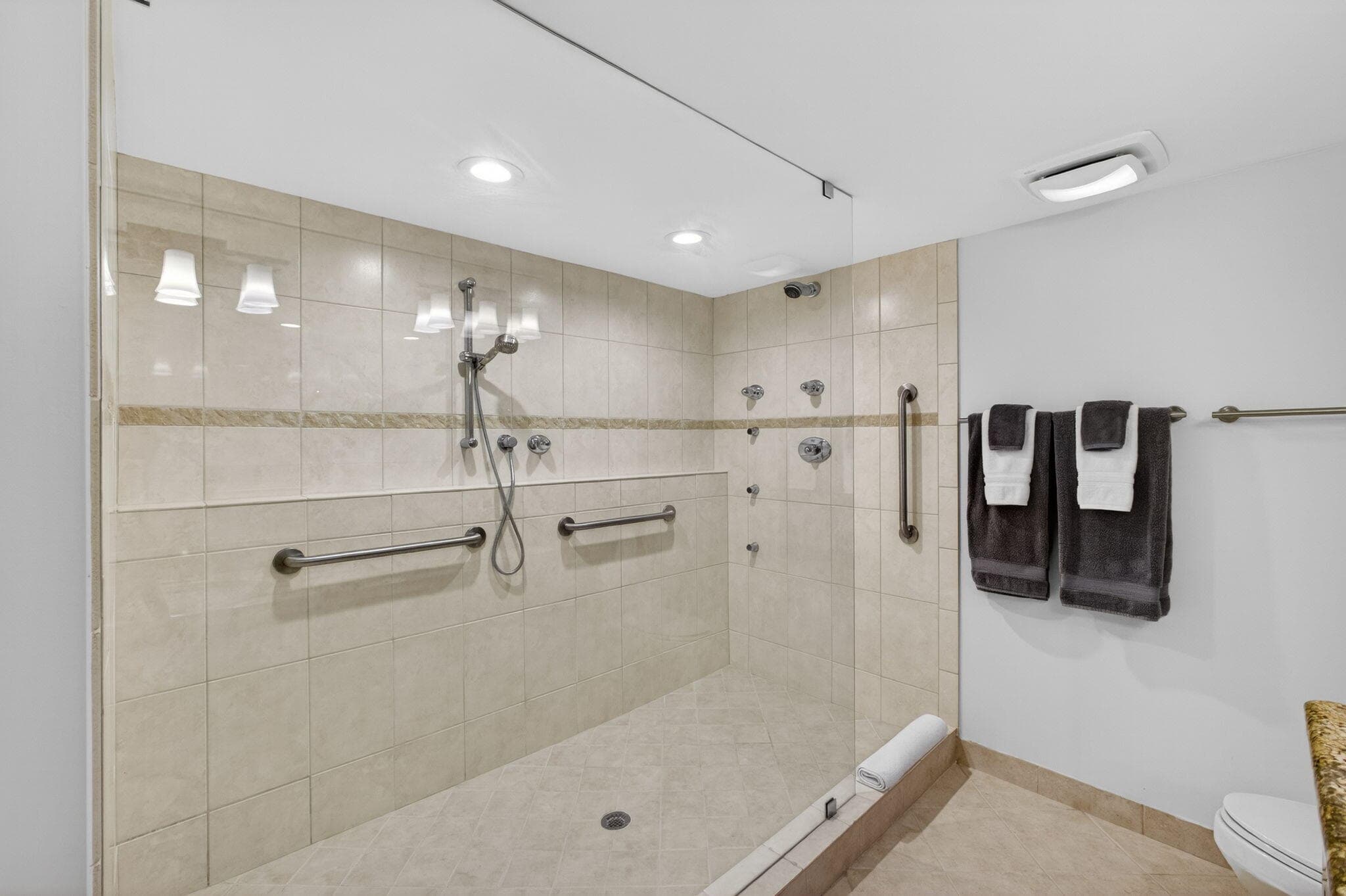 4200 N Ocean Drive 1-406, Singer Island, FL 33404 — photo 47 of 82