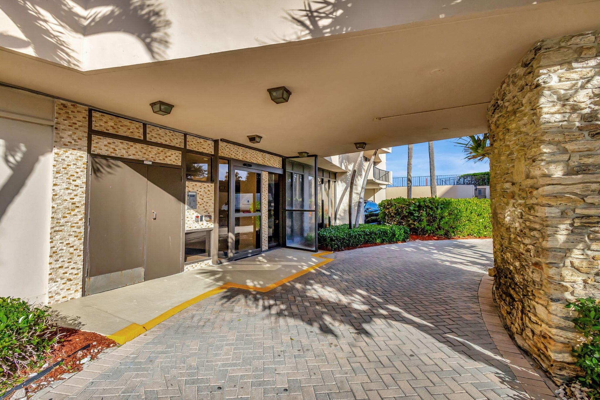4200 N Ocean Drive 1-406, Singer Island, FL 33404 — photo 20 of 82