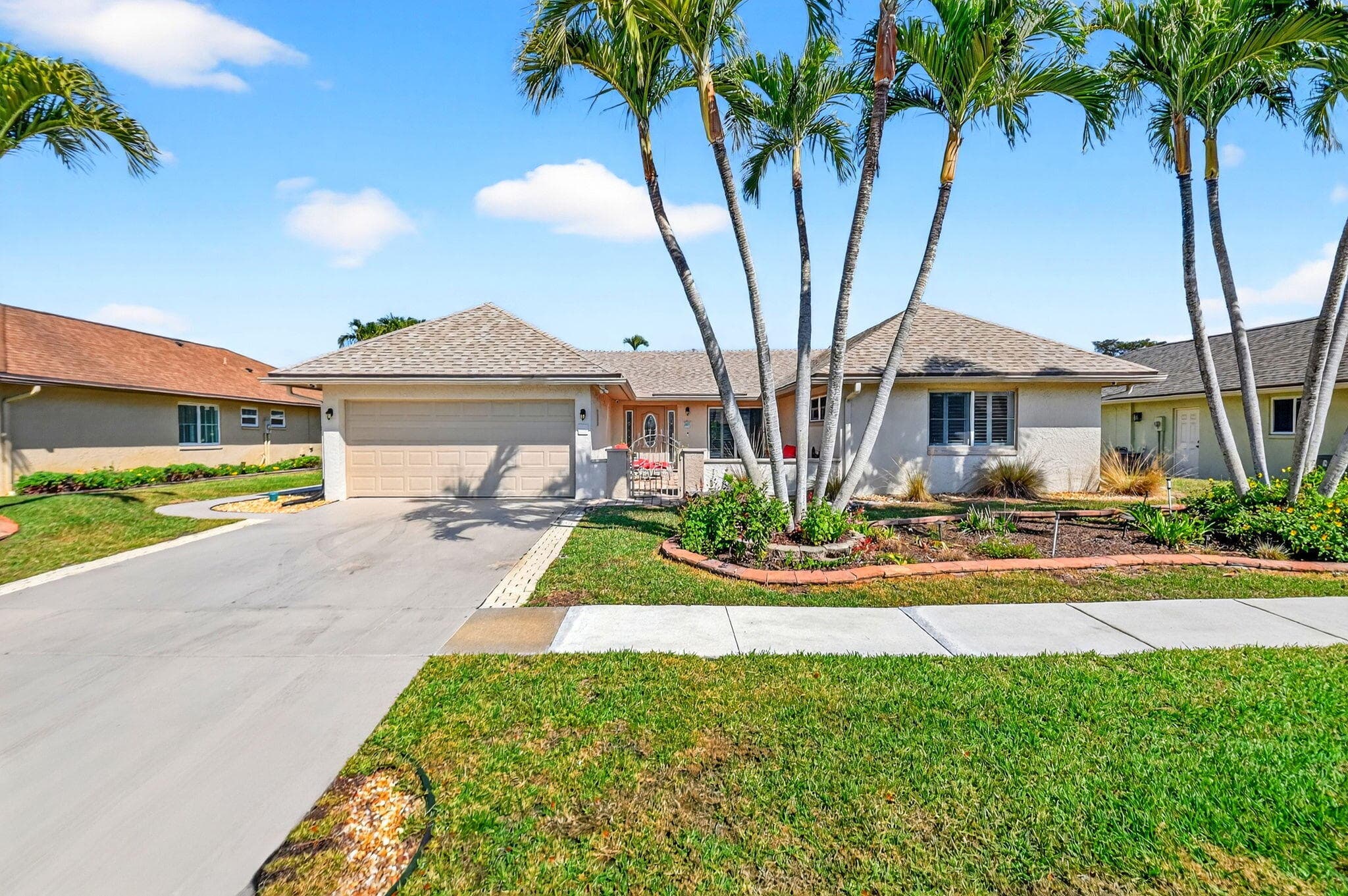 10265 Greentrail Drive N, Boynton Beach, FL 33436 — photo 2 of 70