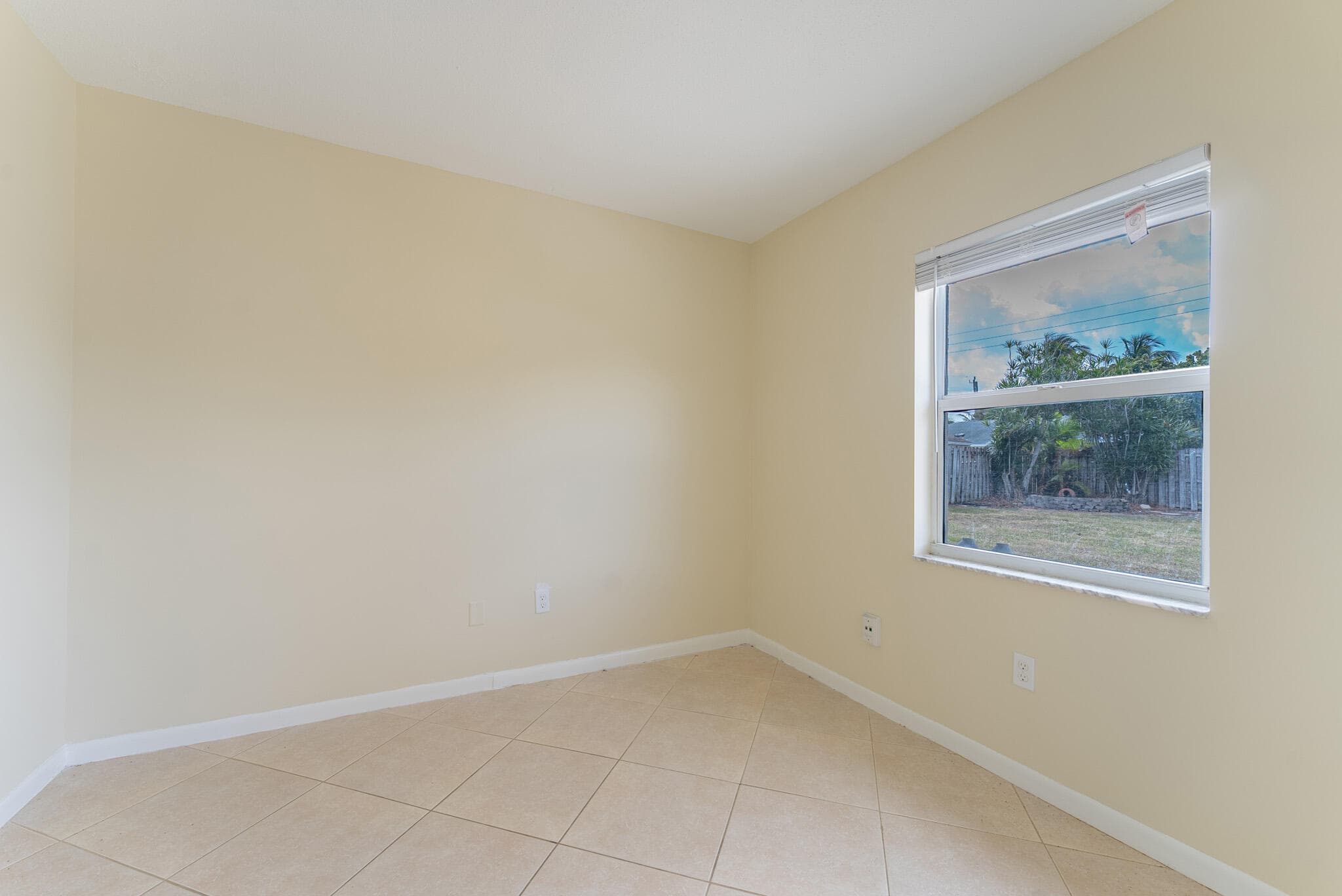 425 Palo Alto Drive, Palm Springs, FL 33461 — photo 19 of 31