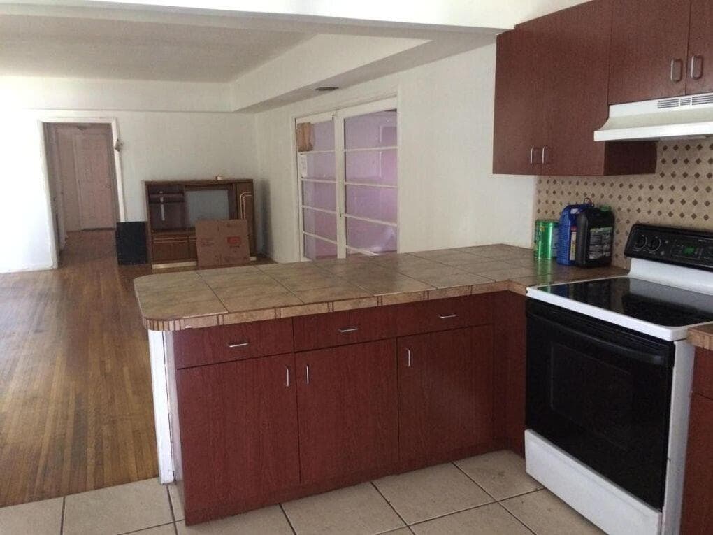 1351 NE 159th Street, North Miami Beach, FL 33162 — photo 4 of 7